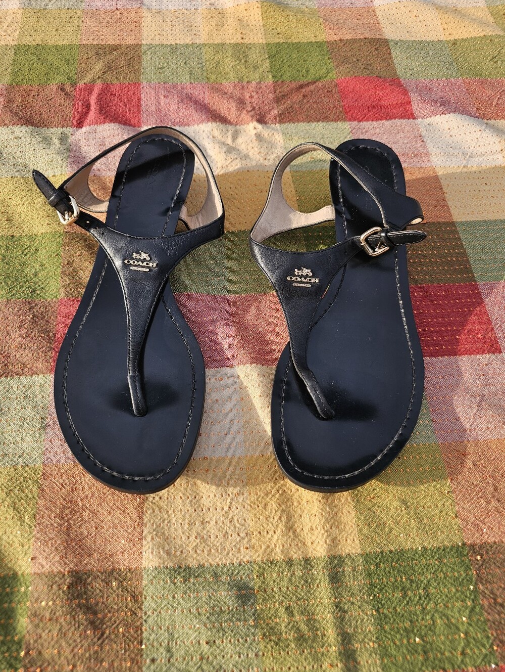 Coach Vitalia A7684 Black Leather T-Strap Thong Sandals Women’s 9B Gold Logo